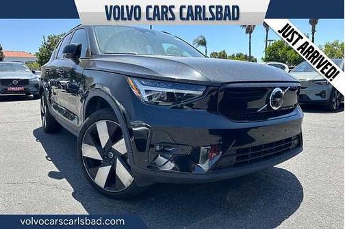 Onyx Black 2023 Volvo XC40 Ultimate