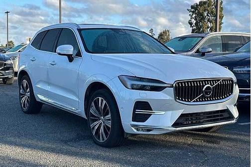 2023 Volvo XC60 Plus
