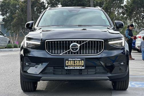 2024 Volvo XC40 B5 Plus Bright