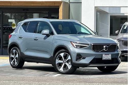 Thunder Grey 2023 Volvo XC40 Plus