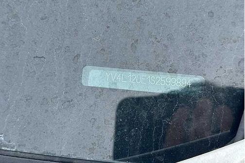 2025 Volvo XC40 Plus