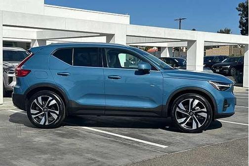 2023 Volvo XC40 