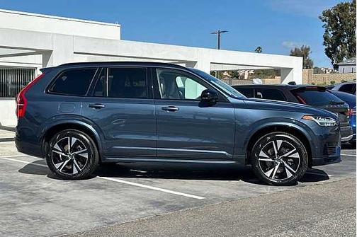 2023 Volvo XC90 Plus