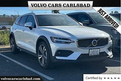 2025 Volvo V60 Cross Country Plus
