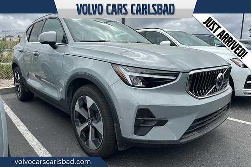 Vapour Grey 2025 Volvo XC40 Plus