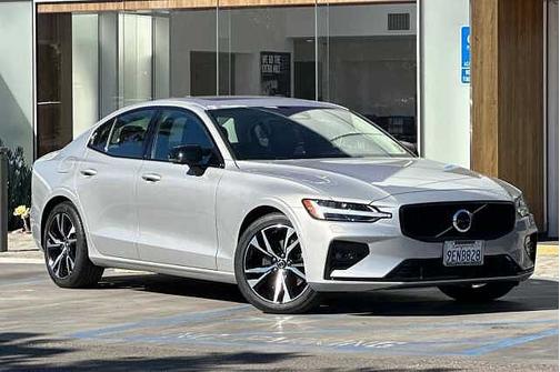 2023 Volvo S60 Plus