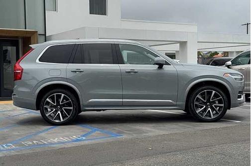 2025 Volvo XC90 Plus