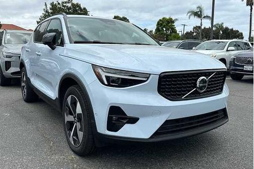 Cloud Blue 2026 Volvo XC40 Plus