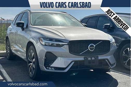 Silver Dawn 2025 Volvo XC60 Plus