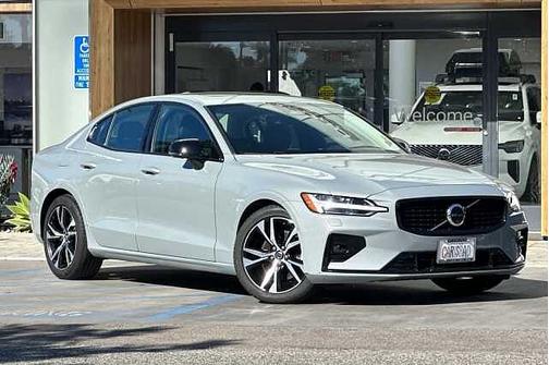 2025 Volvo S60 Plus