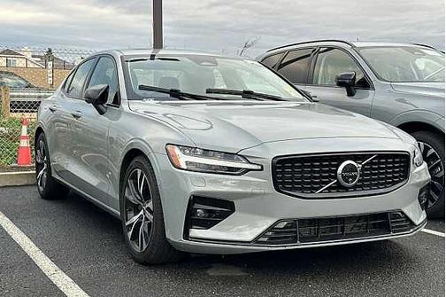 2025 Volvo S60 Plus