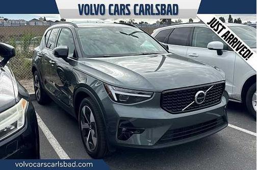Forest Lake 2026 Volvo XC40 Plus