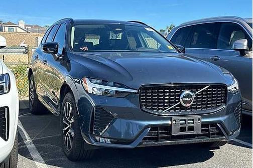 2025 Volvo XC60 Core