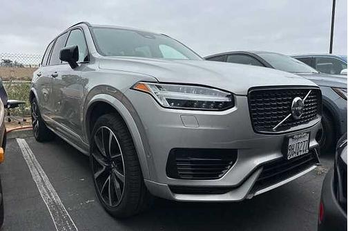 Silver Dawn 2023 Volvo XC90 Plus
