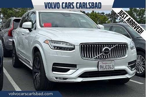 Crystal White 2023 Volvo XC90 Plus