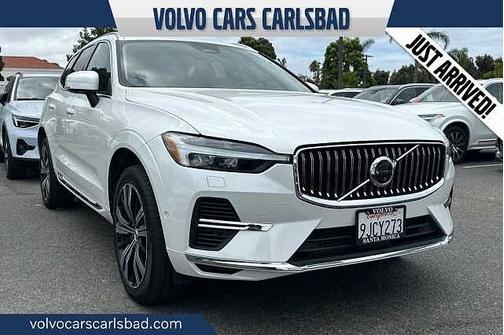 Crystal White 2023 Volvo XC60 Plus