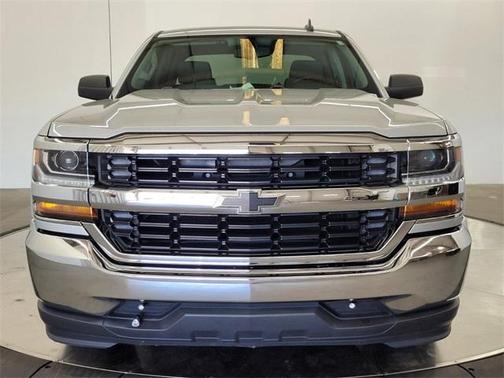 Photo 2 of 33 of 2016 Chevrolet Silverado 1500 LS