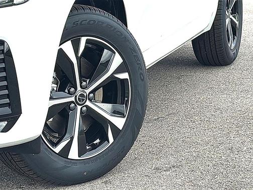 2026 Volvo XC60 B5 Core