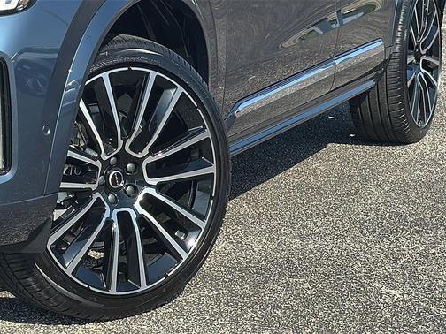 2026 Volvo XC90 B6 Plus 6-Seater