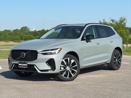 2025 Volvo XC60 Plus