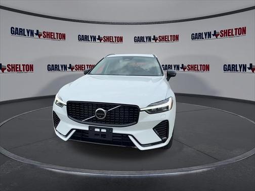 2024 Volvo XC60 Recharge Plug-In Hybrid T8 Plus Dark Theme