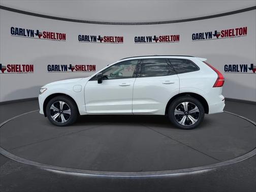 2024 Volvo XC60 Recharge Plug-In Hybrid T8 Plus Dark Theme