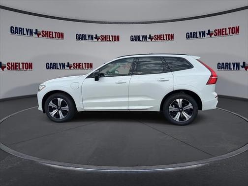 2024 Volvo XC60 Recharge Plug-In Hybrid T8 Plus Dark Theme