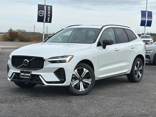 2024 Volvo XC60 Recharge Plug-In Hybrid T8 Plus Dark Theme