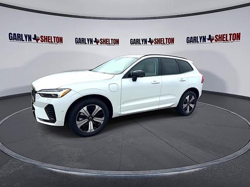 2024 Volvo XC60 Recharge Plug-In Hybrid T8 Plus Dark Theme