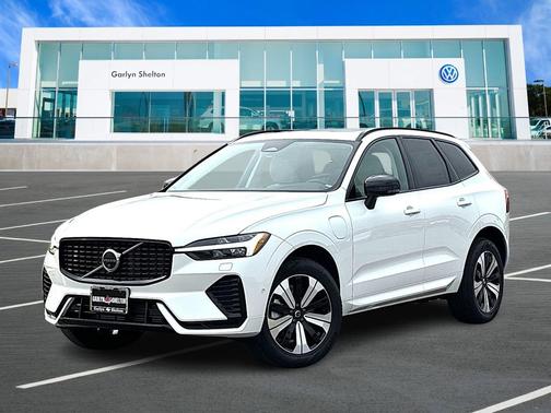 2024 Volvo XC60 Recharge Plug-In Hybrid T8 Plus Dark Theme