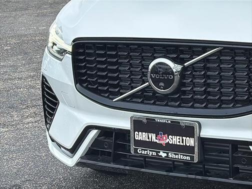 2024 Volvo XC60 Recharge Plug-In Hybrid T8 Plus Dark Theme