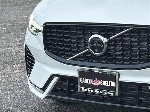 2024 Volvo XC60 Recharge Plug-In Hybrid T8 Plus Dark Theme