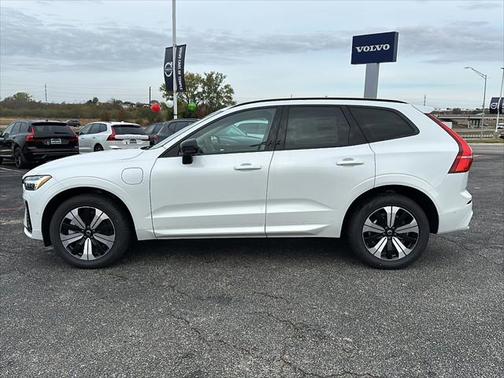 2024 Volvo XC60 Recharge Plug-In Hybrid T8 Plus Dark Theme