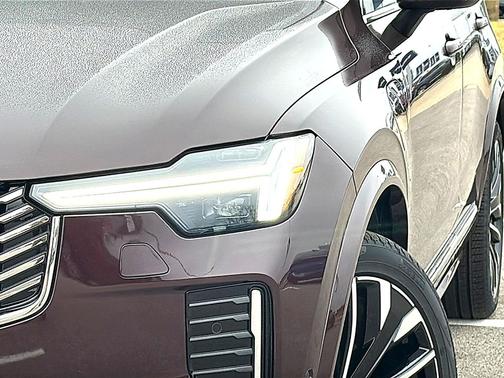 2025 Volvo XC90 Plug-In Hybrid T8 Ultra 6-Seater