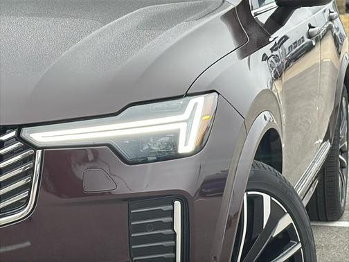 2025 Volvo XC90 Plug-In Hybrid T8 Ultra 6-Seater