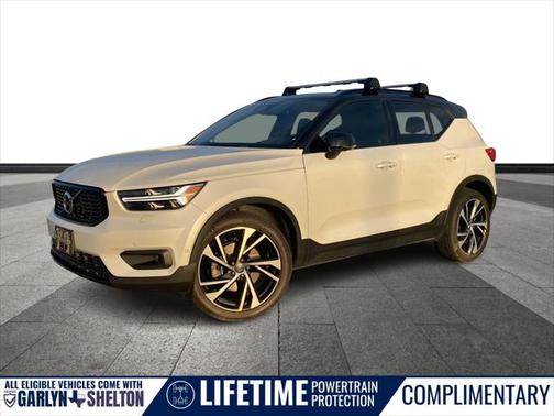 2021 Volvo XC40 T5 R-Design