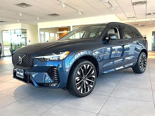 Denim Blue Metallic 2026 Volvo XC60 B5 Ultra