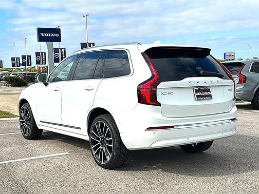 Crystal White Pearl 2026 Volvo XC90 Plus, B6 AWD Gas (mild hybrid), Gasoline, Bright, 7 Seats