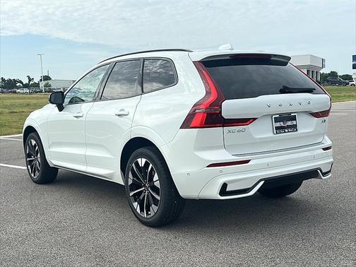2026 Volvo XC60 B5 Plus