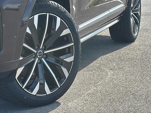 2025 Volvo XC90 Plug-In Hybrid T8 Ultra 7-Seater
