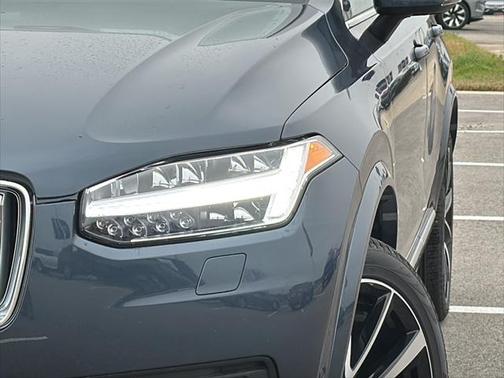 2025 Volvo XC90 B6 Plus 7-Seater