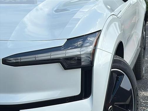 2025 Volvo EX30 Twin Motor Plus