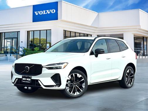 Crystal White Metallic 2026 Volvo XC60 B5 Plus