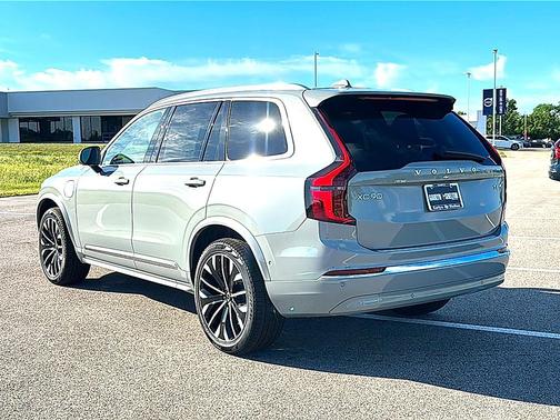 Vapour Grey Metallic 2026 Volvo XC90 Plug-In Hybrid Plus, T8 AWD, Electric/Gasoline, Bright, 7 Seats