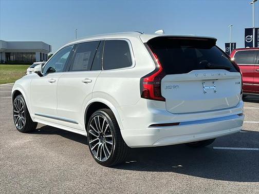 2025 Volvo XC90 B6 Ultra