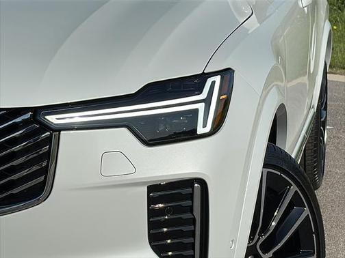 2025 Volvo XC90 B6 Ultra