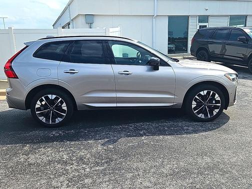 2026 Volvo XC90 Plus, B6 AWD Gas (mild hybrid), Gasoline, Bright, 7 Seats
