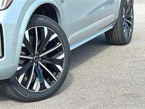 2026 Volvo XC90 Ultra, B6 AWD Gas (mild hybrid), Gasoline, Bright, 7 Seats
