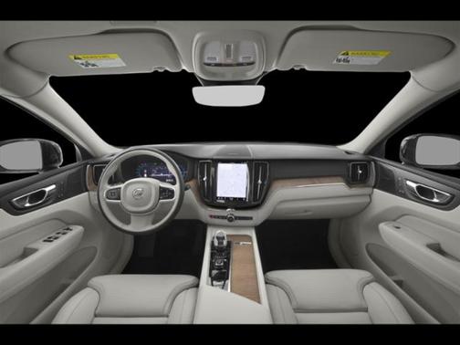 2025 Volvo XC60 Plus