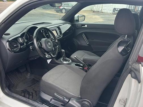 2019 Volkswagen Beetle 2.0T S